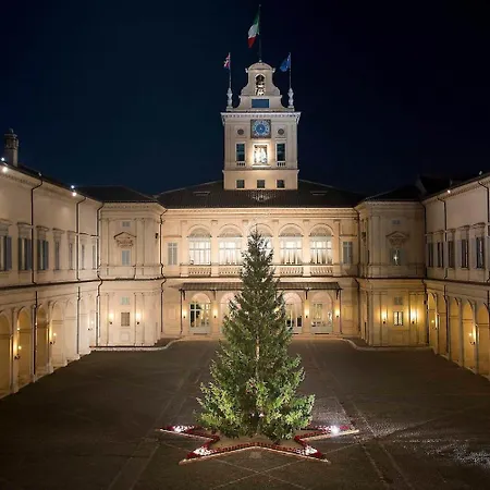 Luxury Rooms H 2000 Roma-3